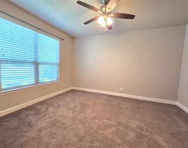 6916 Talon Drive - Photo Thumbnail 22
