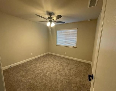 2306 Ranchwood Drive - Photo Thumbnail 11