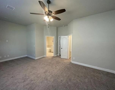 2306 Ranchwood Drive - Photo Thumbnail 15