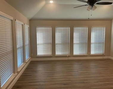 2306 Ranchwood Drive - Photo Thumbnail 17