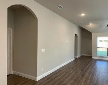 2306 Ranchwood Drive - Photo Thumbnail 4