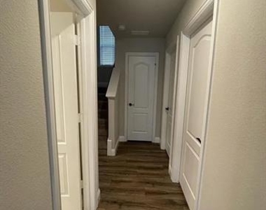 2306 Ranchwood Drive - Photo Thumbnail 8