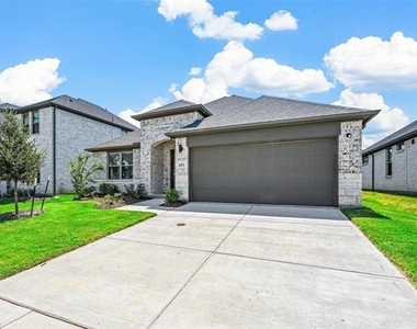 605 Wild Goose Lane - Photo Thumbnail 1