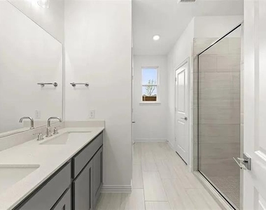 1825 Plymouth Drive - Photo Thumbnail 11