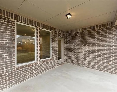 1825 Plymouth Drive - Photo Thumbnail 16