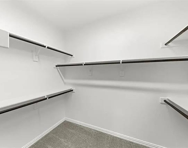 1825 Plymouth Drive - Photo Thumbnail 12