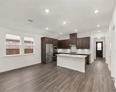 1825 Plymouth Drive - Photo Thumbnail 2