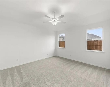 1825 Plymouth Drive - Photo Thumbnail 14