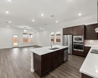 1825 Plymouth Drive - Photo Thumbnail 3