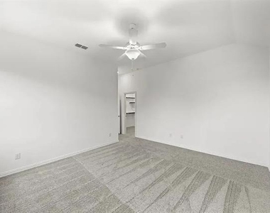 1825 Plymouth Drive - Photo Thumbnail 13