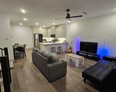4336 Hopewell Street - Photo Thumbnail 7