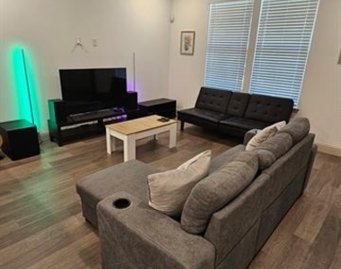 4336 Hopewell Street - Photo Thumbnail 3