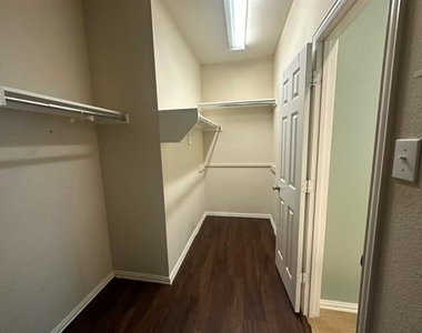 2642 Calmwood Drive - Photo Thumbnail 20