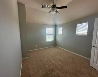 2642 Calmwood Drive - Photo Thumbnail 22