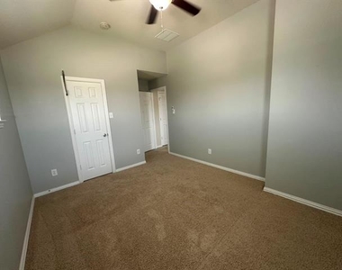 2642 Calmwood Drive - Photo Thumbnail 13