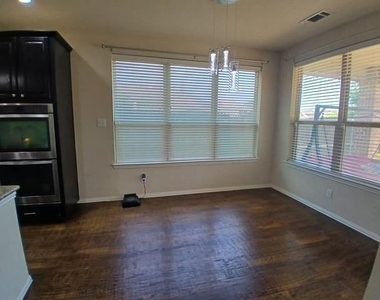 2642 Calmwood Drive - Photo Thumbnail 18