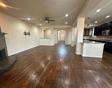 2642 Calmwood Drive - Photo Thumbnail 6