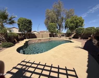 3346 S 256th Drive - Photo Thumbnail 21