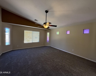 3346 S 256th Drive - Photo Thumbnail 7