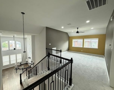 10678 Grayhead Drive - Photo Thumbnail 12