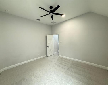 10678 Grayhead Drive - Photo Thumbnail 15