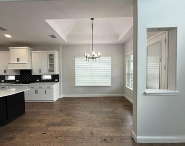 10678 Grayhead Drive - Photo Thumbnail 9