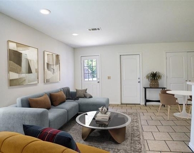 1708 S Waco Street - Photo Thumbnail 15