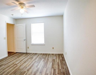 1708 S Waco Street - Photo Thumbnail 29