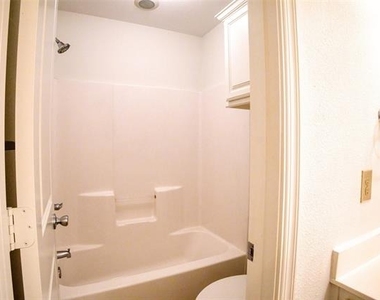 1708 S Waco Street - Photo Thumbnail 26