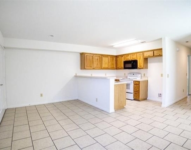 1708 S Waco Street - Photo Thumbnail 12