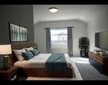 1012 Portina Drive - Photo Thumbnail 2