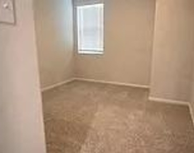 1012 Portina Drive - Photo Thumbnail 19