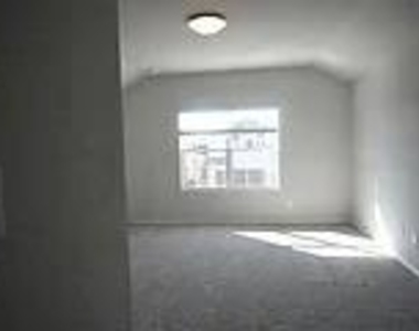 1012 Portina Drive - Photo Thumbnail 16