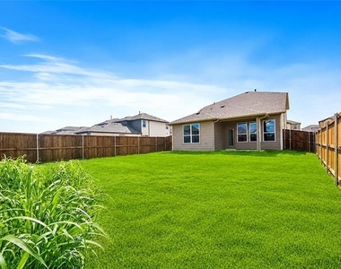 3119 Cordelia Drive - Photo Thumbnail 4
