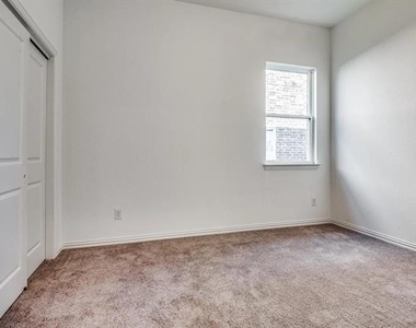6205 Queens Path - Photo Thumbnail 21