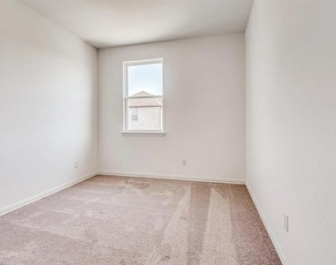 6205 Queens Path - Photo Thumbnail 22