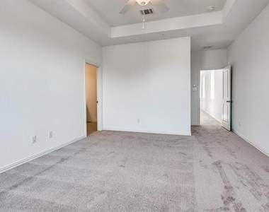 6205 Queens Path - Photo Thumbnail 25