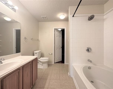4108 Milestone Court - Photo Thumbnail 10