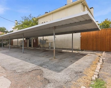 4517 Holland Avenue - Photo Thumbnail 20