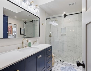 4517 Holland Avenue - Photo Thumbnail 7