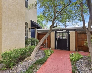4517 Holland Avenue - Photo Thumbnail 2
