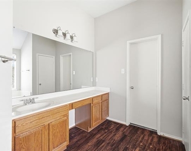 1215 Mallard Creek - Photo Thumbnail 15