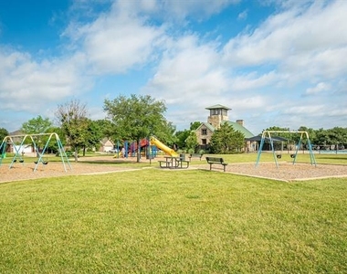 1215 Mallard Creek - Photo Thumbnail 5