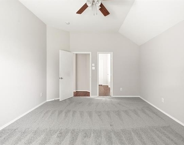 1215 Mallard Creek - Photo Thumbnail 14