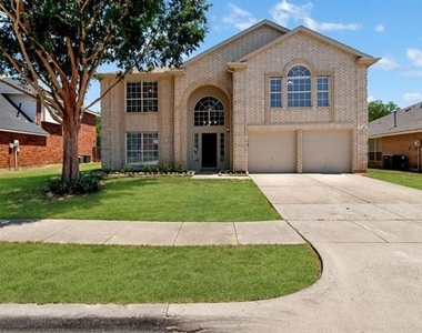 4729 Woodhaven Lane - Photo Thumbnail 5