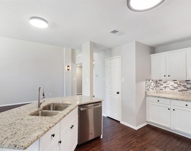 4729 Woodhaven Lane - Photo Thumbnail 22