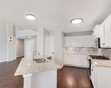 4729 Woodhaven Lane - Photo Thumbnail 18