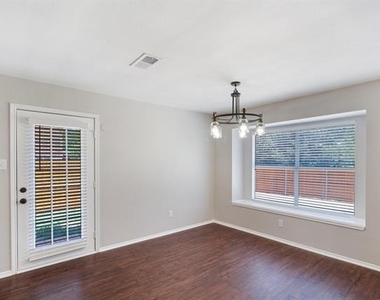 4729 Woodhaven Lane - Photo Thumbnail 16