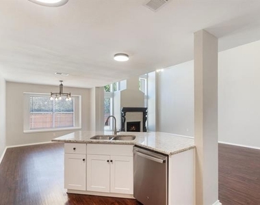 4729 Woodhaven Lane - Photo Thumbnail 23