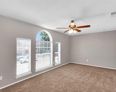 4729 Woodhaven Lane - Photo Thumbnail 29